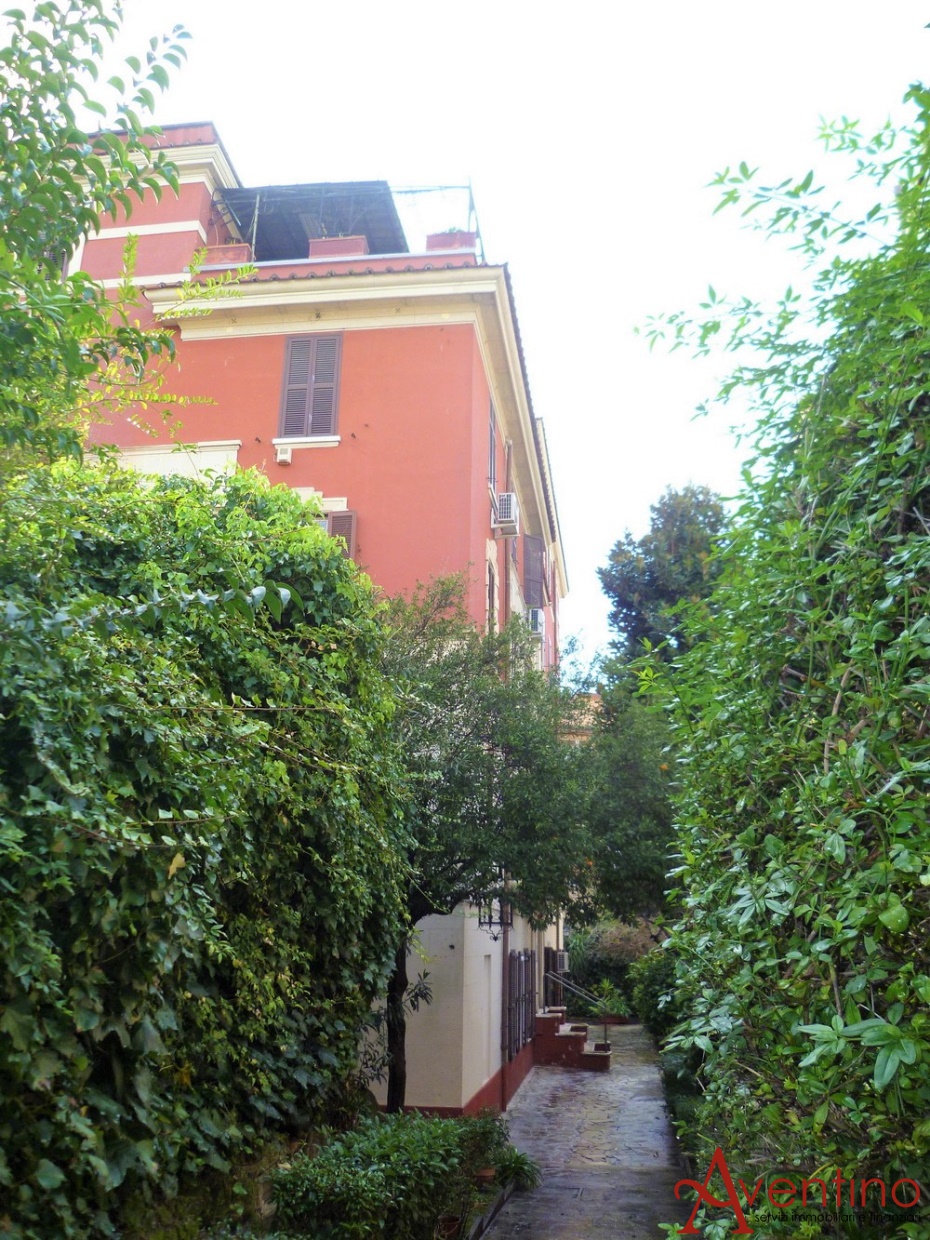 appartamento in Via Costantino Beltrami a Roma