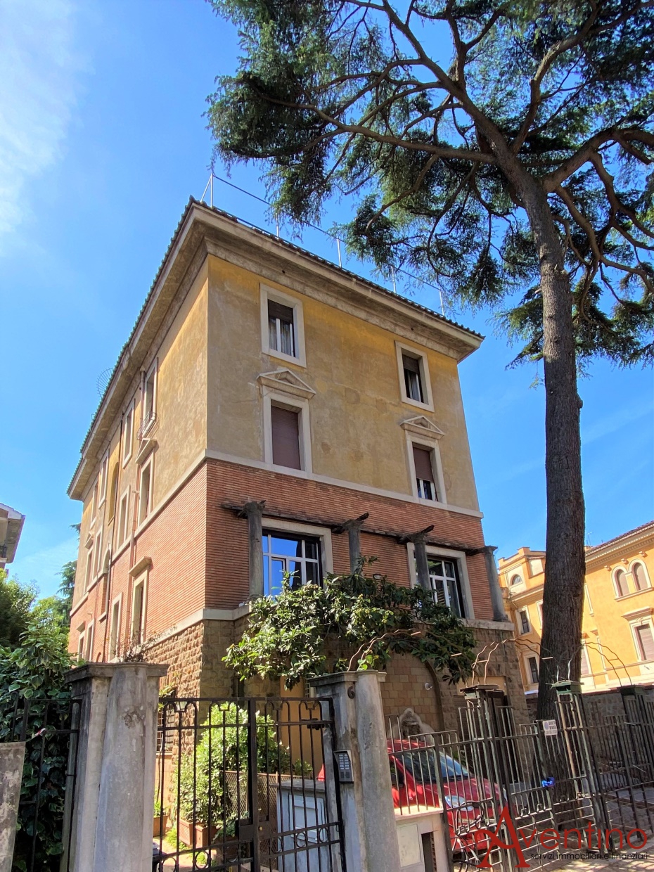 appartamento in vendita a Roma in zona San Saba - Ripa